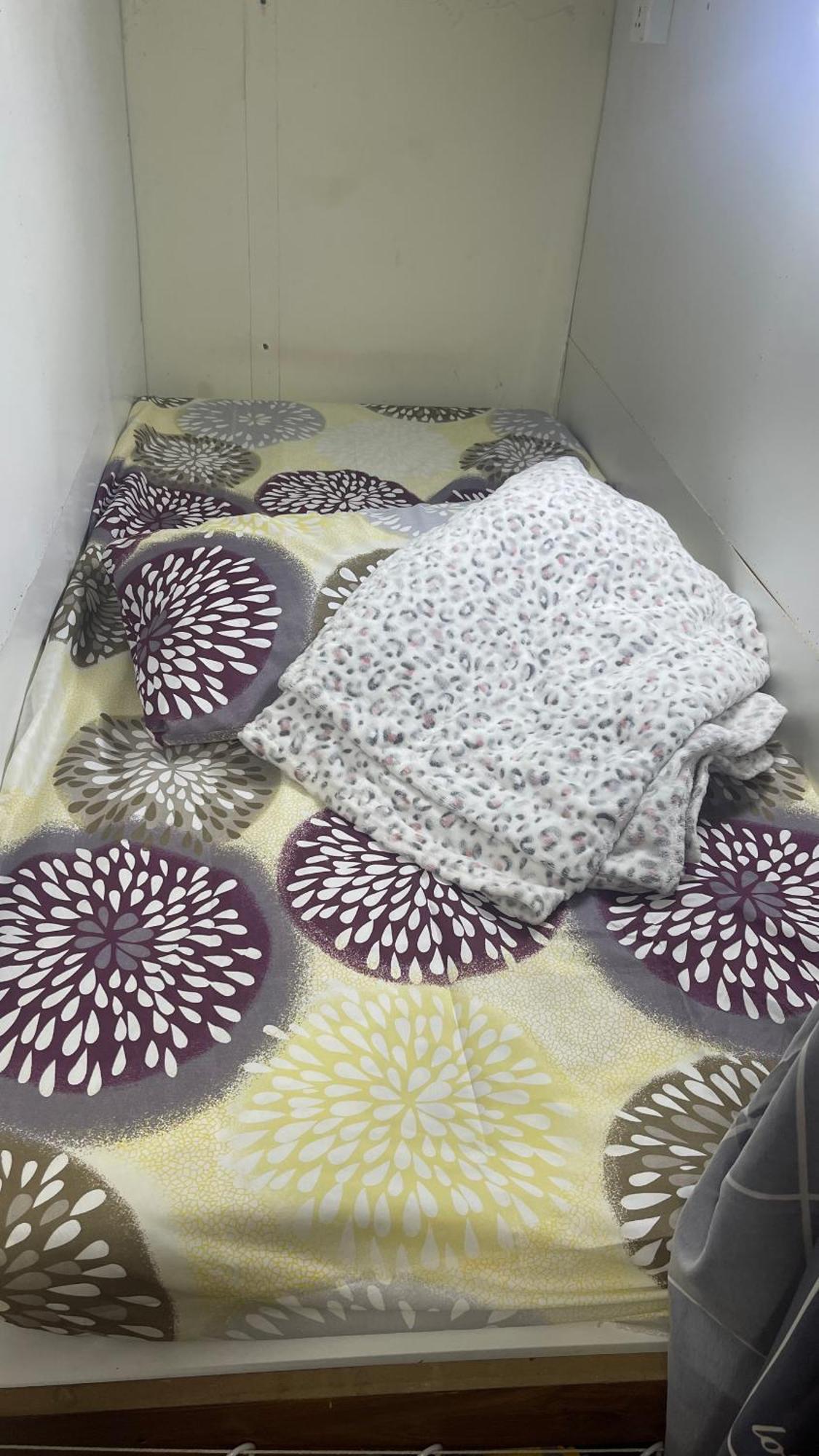 Royal House Capsule Hotel Dubai Buitenkant foto